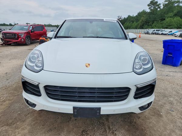 2016 PORSCHE CAYENNE