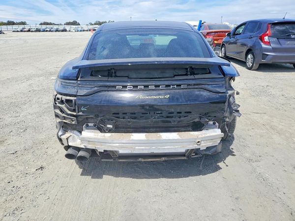 2022 PORSCHE PANAMERA 4 E-Hybrid