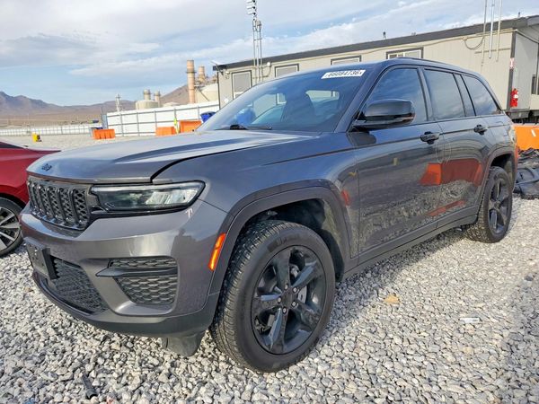 2023 JEEP GRAND CHEROKEE Laredo, Altitude