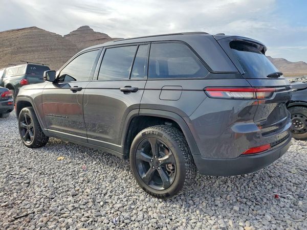 2023 JEEP GRAND CHEROKEE Laredo, Altitude