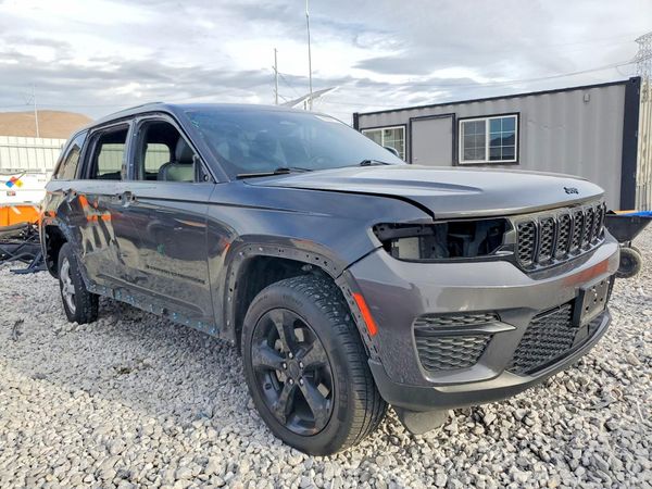 2023 JEEP GRAND CHEROKEE Laredo, Altitude