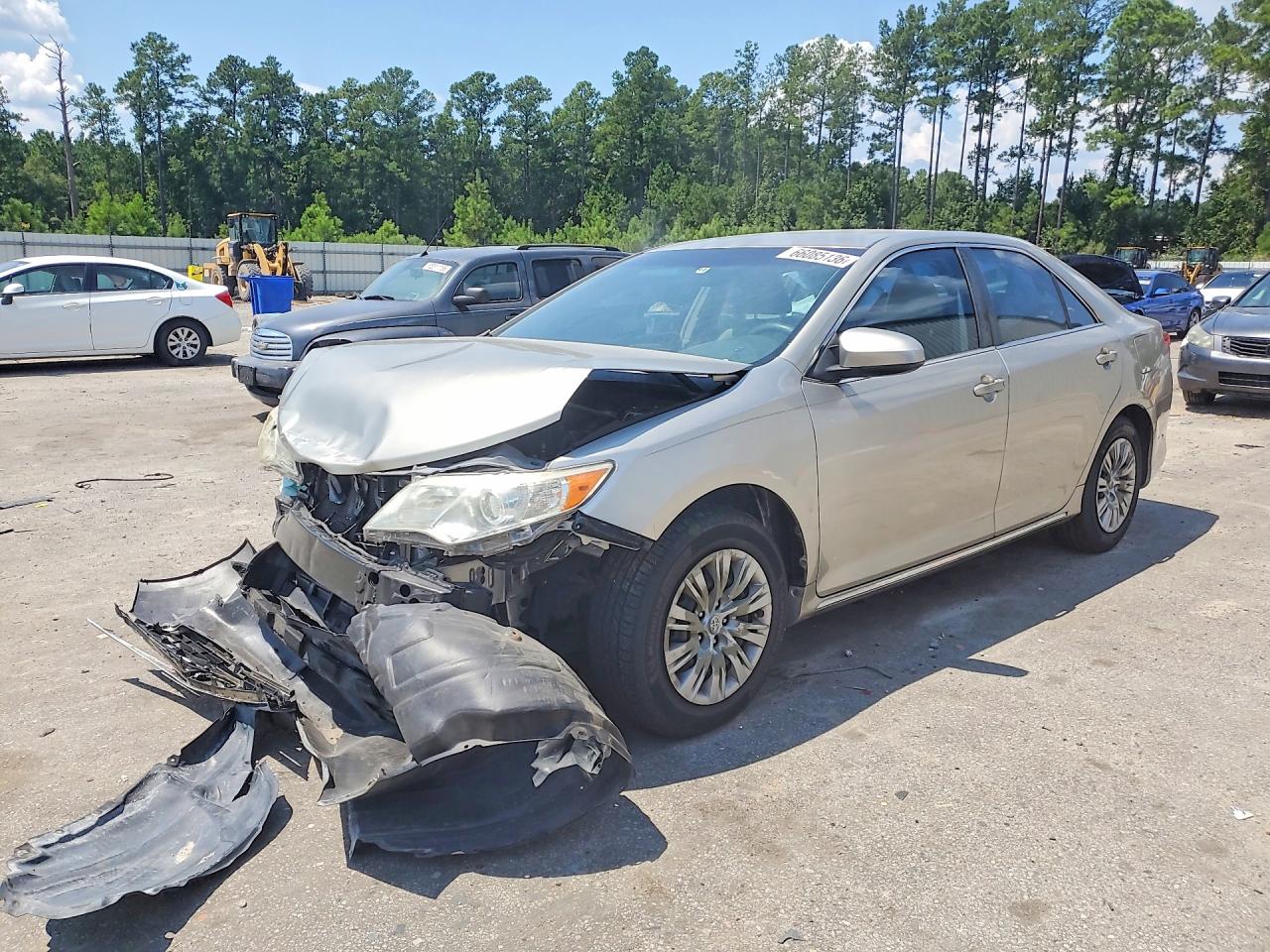 2014 TOYOTA CAMRY