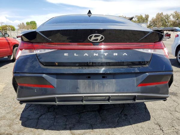 2024 HYUNDAI ELANTRA SEL w/ Convenience Pkg — DIRR