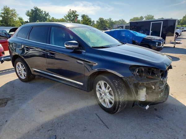 2016 VOLVO XC60