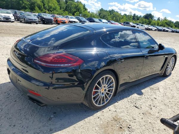 2016 PORSCHE PANAMERA