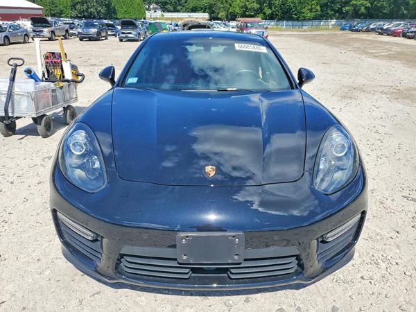 2016 PORSCHE PANAMERA