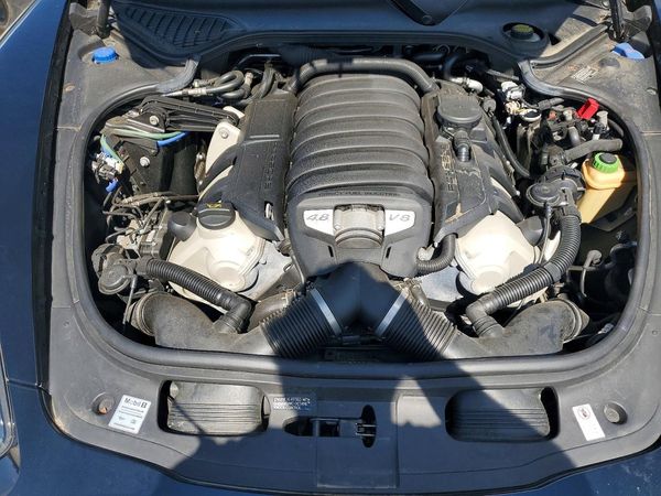 2016 PORSCHE PANAMERA