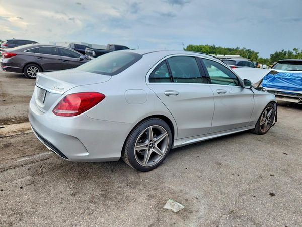 2015 MERCEDES-BENZ C