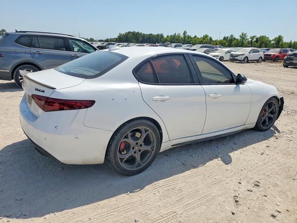 2019 ALFA ROMEO GIULIA RWD