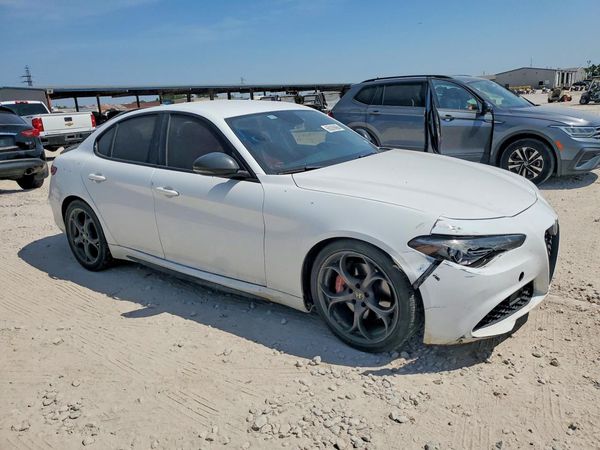 2019 ALFA ROMEO GIULIA RWD