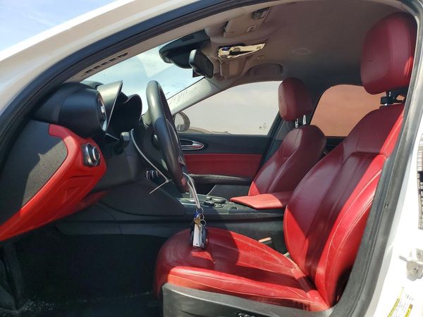 2019 ALFA ROMEO GIULIA RWD