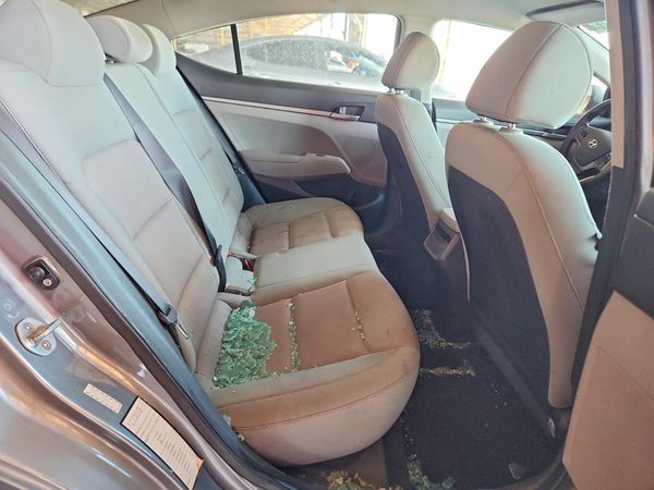 2017 HYUNDAI ELANTRA SE Base