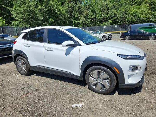 2021 HYUNDAI KONA Limited — Passenger 3/4