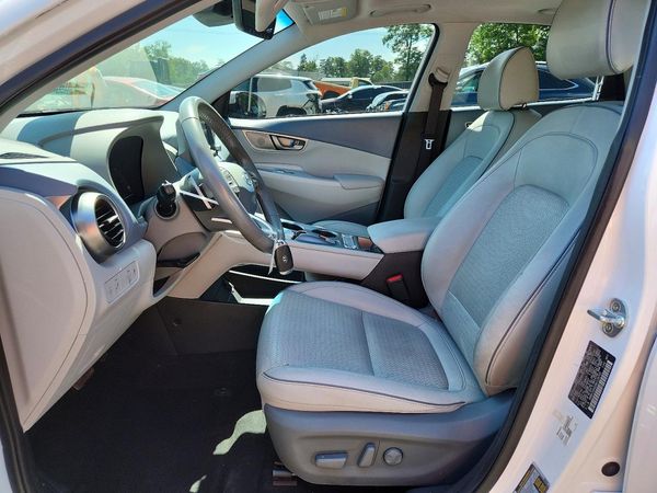 2021 HYUNDAI KONA Limited — DENT