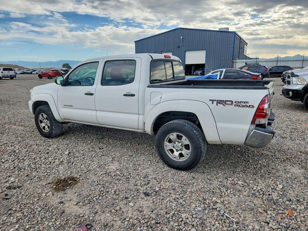 2015 TOYOTA TACOMA Delux Grade