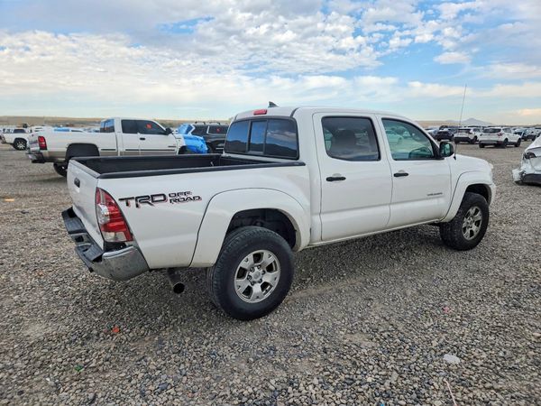 2015 TOYOTA TACOMA Delux Grade