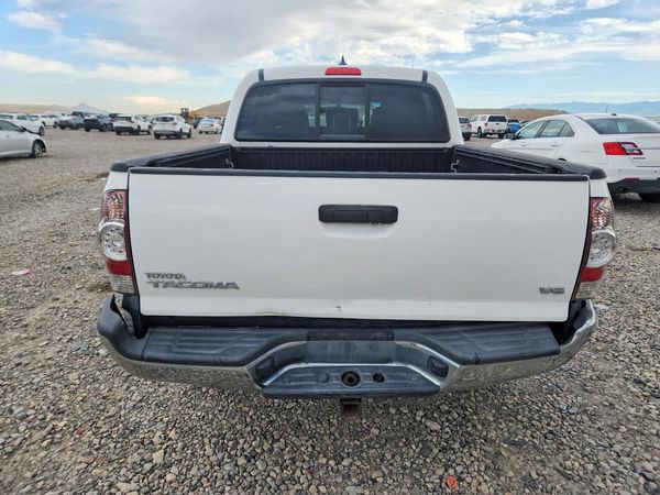 2015 TOYOTA TACOMA Delux Grade