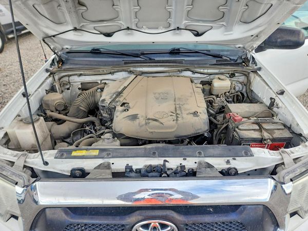 2015 TOYOTA TACOMA Delux Grade