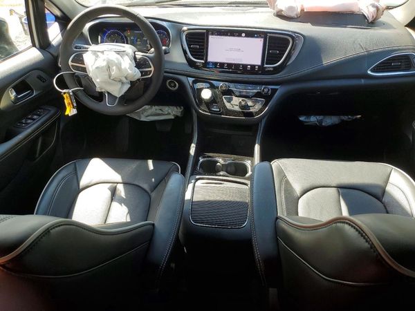 2026 CHRYSLER PACIFICA Limited — CKPT