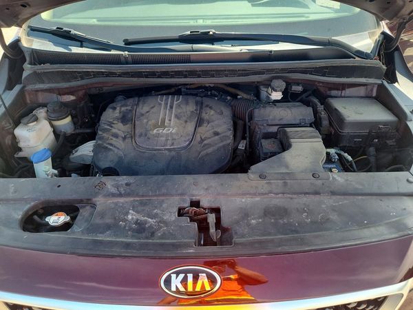 2017 KIA SEDONA LX