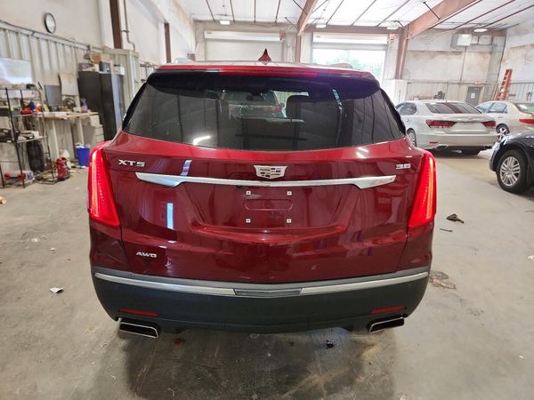 2018 CADILLAC XT5 Luxury