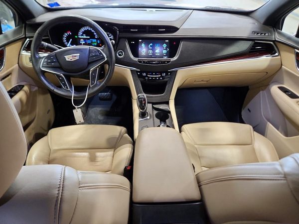 2018 CADILLAC XT5 Luxury