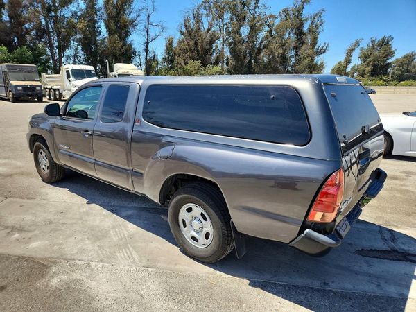 2015 TOYOTA TACOMA Delux Grade