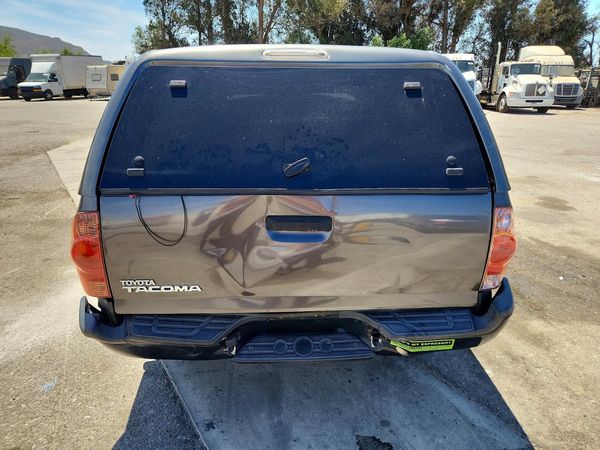 2015 TOYOTA TACOMA Delux Grade