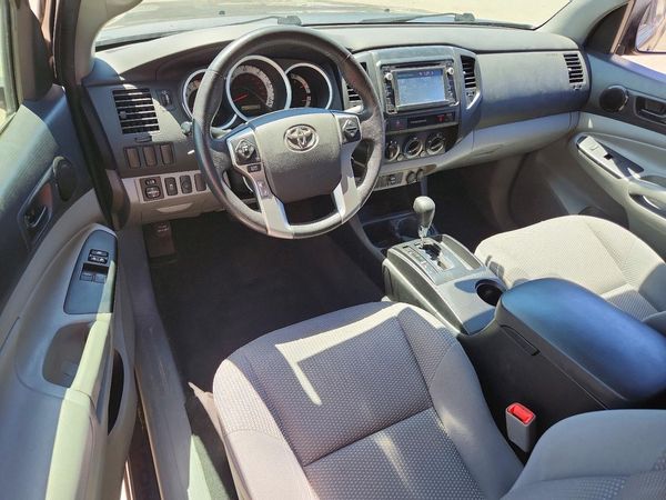 2015 TOYOTA TACOMA Delux Grade