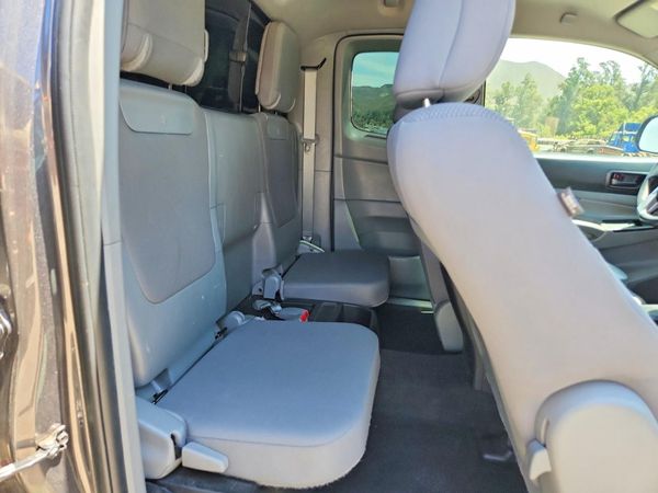 2015 TOYOTA TACOMA Delux Grade