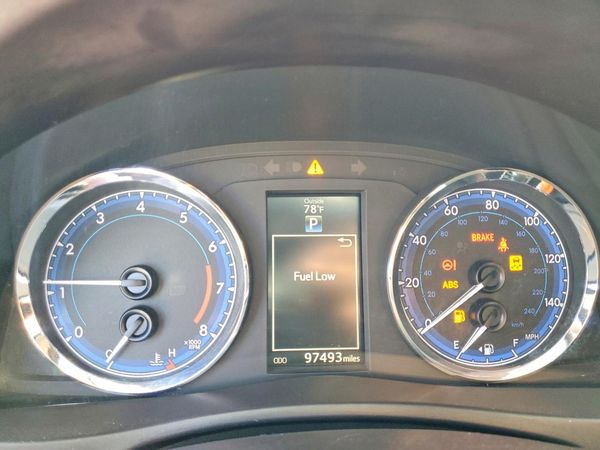 2017 TOYOTA COROLLA