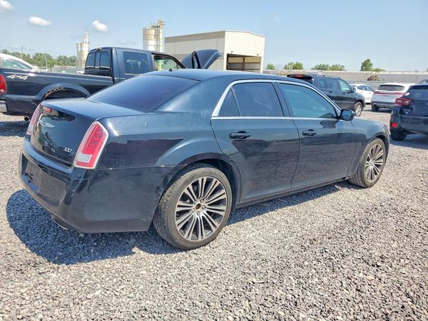 2012 CHRYSLER 300