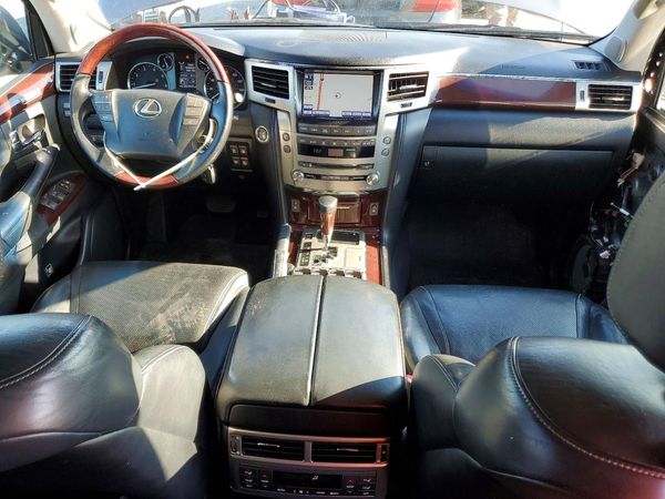 2013 LEXUS LX