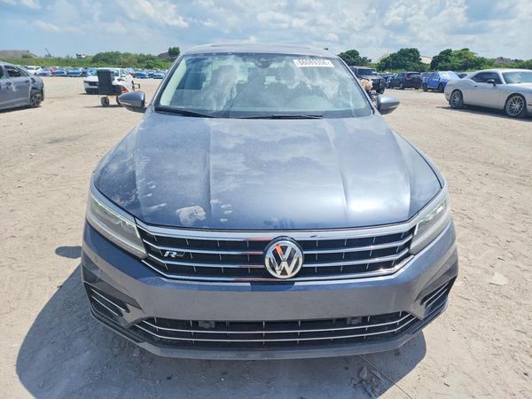 2019 VOLKSWAGEN PASSAT