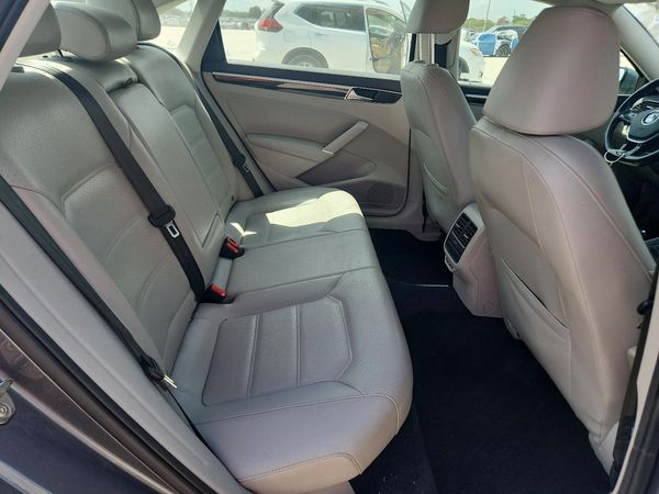 2019 VOLKSWAGEN PASSAT