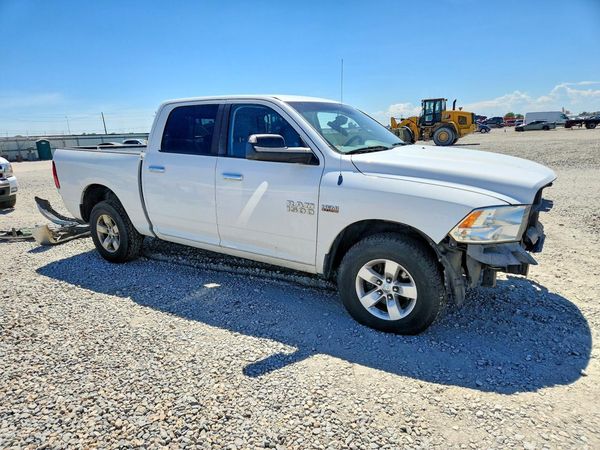 2014 RAM 1500 SLT