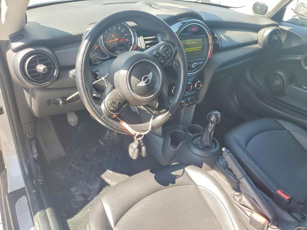 2018 MINI COOPER