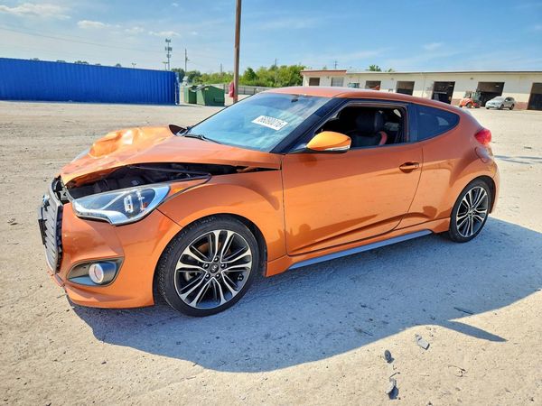 2016 HYUNDAI VELOSTER — Front 3/4