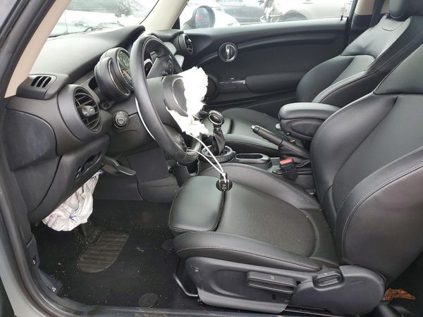 2016 MINI COOPER
