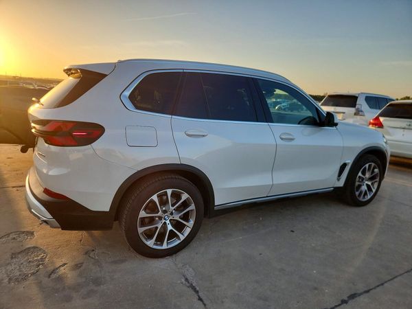 2025 BMW X5 xDrive40i