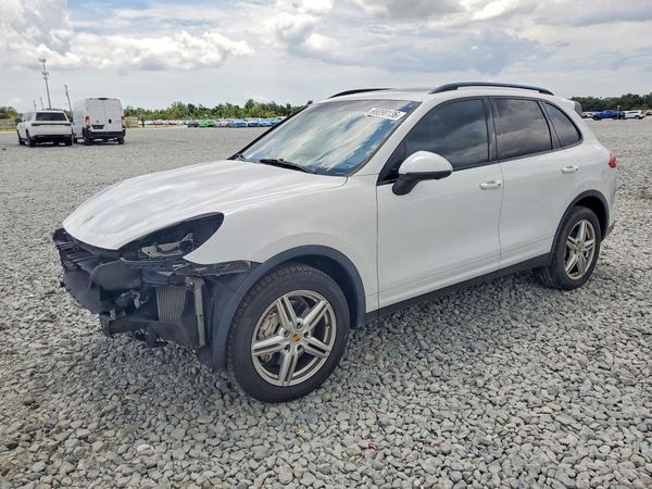 2016 PORSCHE CAYENNE