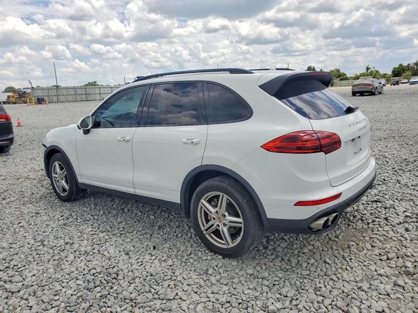 2016 PORSCHE CAYENNE
