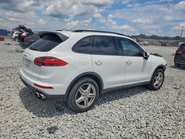 2016 PORSCHE CAYENNE