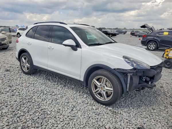 2016 PORSCHE CAYENNE