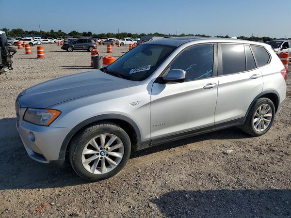 2013 BMW X3 xDrive28i — Front 3/4