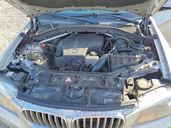 2013 BMW X3 xDrive28i — Engine bay