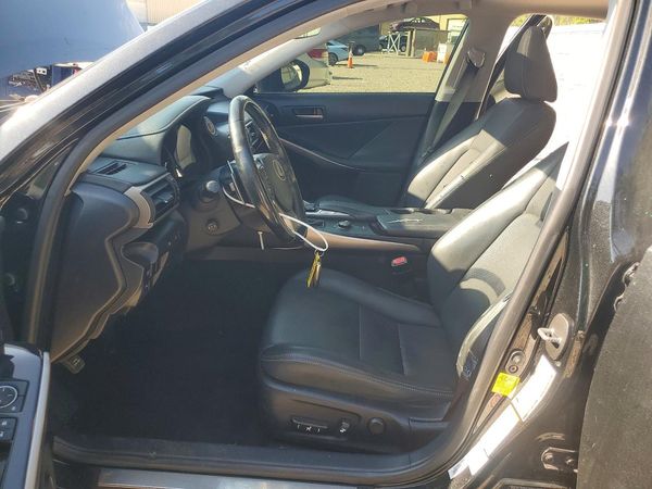 2017 LEXUS IS