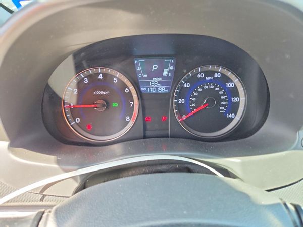 2012 HYUNDAI ACCENT GL (Middle-low grade)