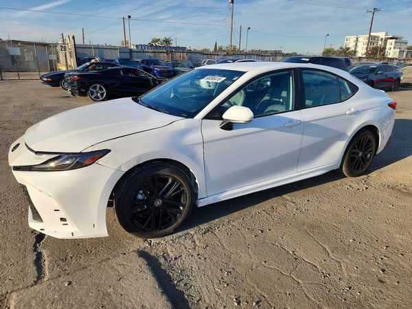 2026 TOYOTA CAMRY