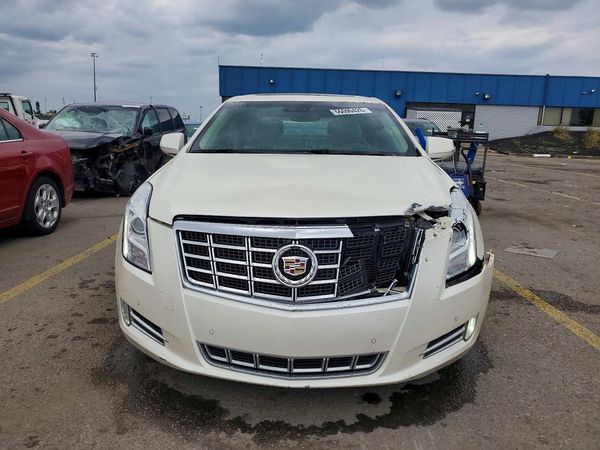 2013 CADILLAC XTS Premium